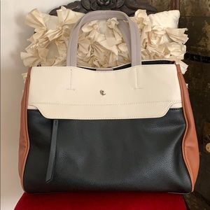 New Elliott Lucca Tote